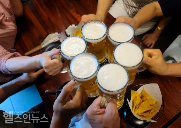술은 마실수록 주량이 늘어난다? 안주와 같이 먹으면 잘 안취한다고? 음주와 관련된 다양한 오해와 진실 (의정부을지대학교병원 제공)