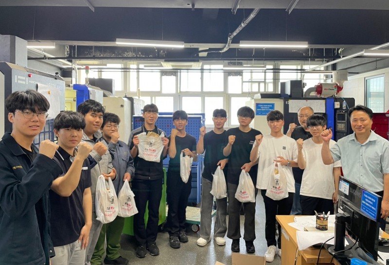 인천광역시교육청, 전국기능경기대회 출전 선수단 격려 '치킨데이' 개최