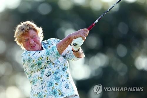 2021년 US시니어 여자오픈에 나선 카너의 스윙