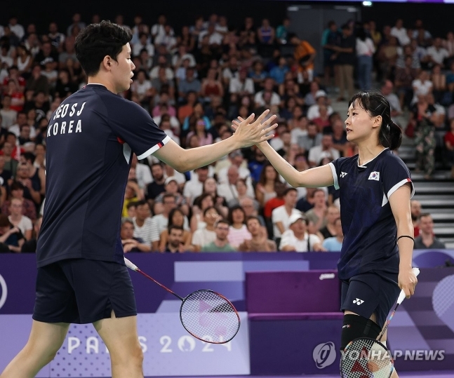 8강전 가뿐하게 승리 거둔 서승재-채유정