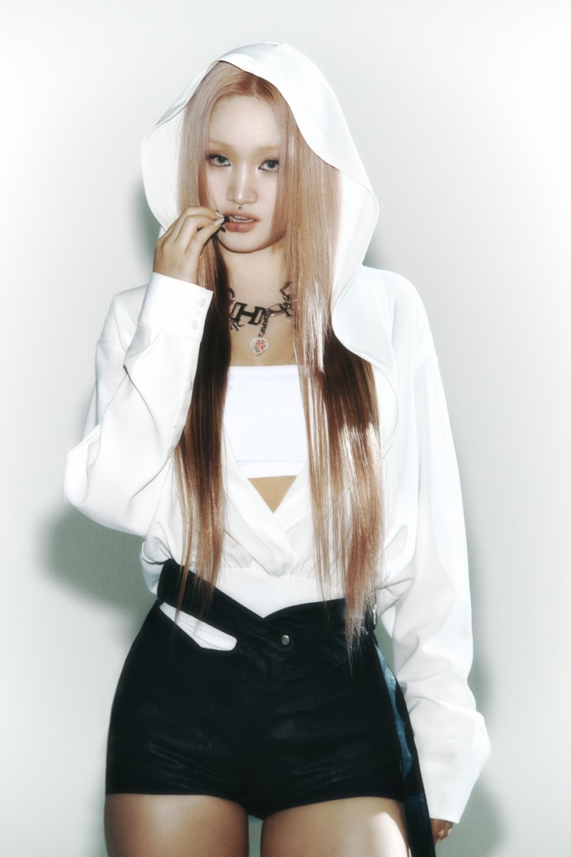 쏠(SOLE), 새 EP 'Time Machine' 프로필 공개…기대 높인 몽환적 비주얼