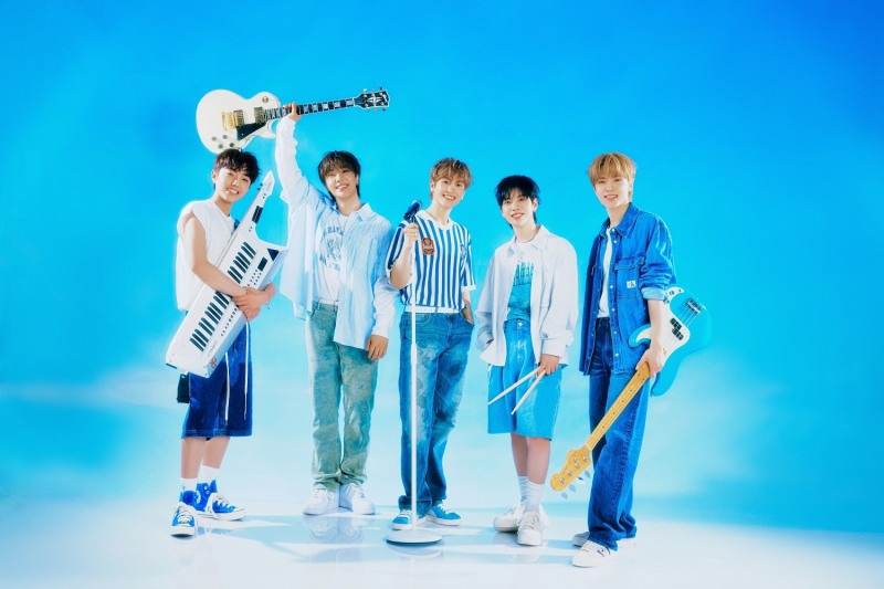 캐치더영, 첫 싱글 'Dream It' 두 번째 콘셉트 포토 공개…청춘 판타지 비주얼