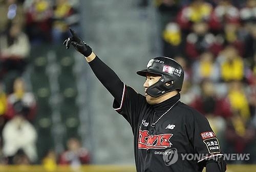 장성우 연장 10회초 솔로포…kt, NC 꺾고 3연패 탈출