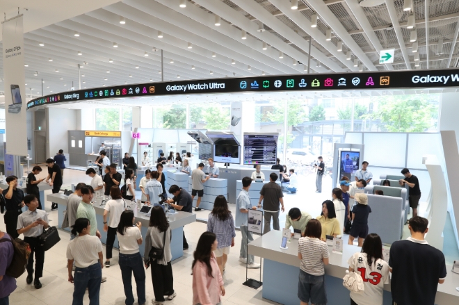 삼성스토어 홍대 '갤럭시 스튜디오' 체험공간 / 사진=삼성전자 제공