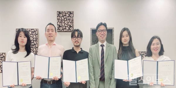 장학증서 수여식 기념 사진