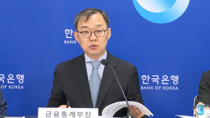 (상보) 한은 금융통계부장 "7월 통관기준 무역수지 6월보다 다소 축소..7월 흑자폭 축소 예상"