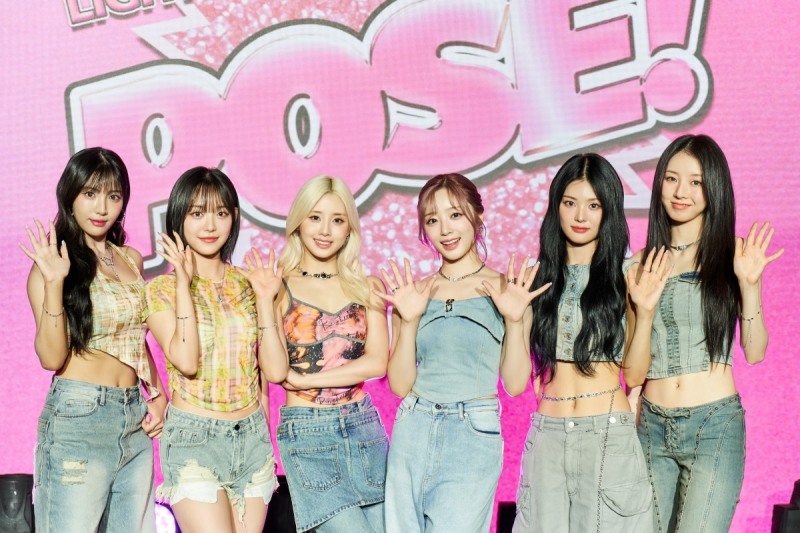 라잇썸, 신곡 ‘POSE!’ 발매 미니라이브 개최…“10개월간 팬들 보고 싶었어, 좋은 추억 만들겠다”