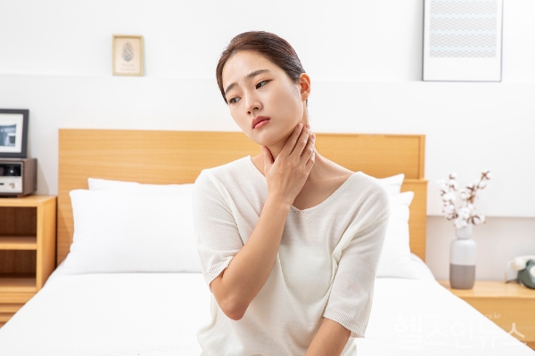 갑작스러운 목소리 변화와 이상, 조기에 신속하게 대처하는 것이 중요... 원인에 맞는 치료 적용, 평소 목소리·성대 보호에 힘써야 (클립아트코리아)