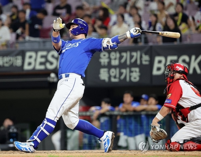 박병호, 연장 11회에 홈런 작렬