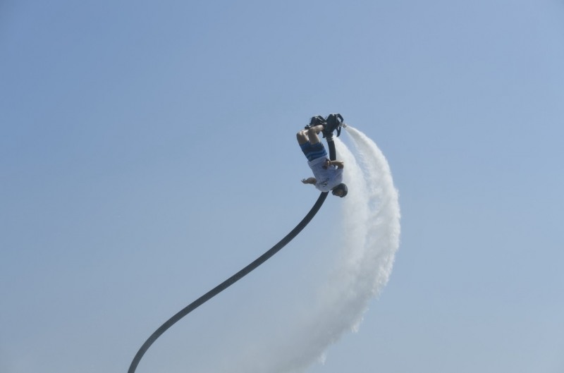 오닐, 플라이보드 대회 공식 후원