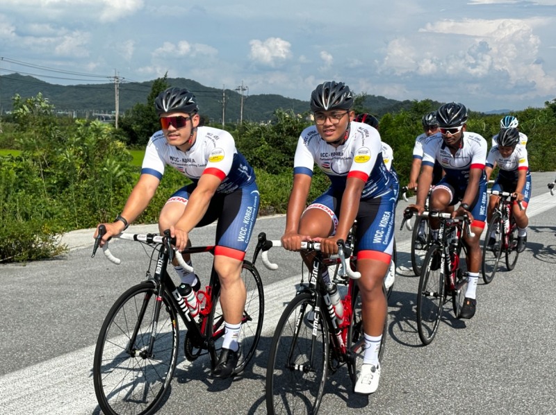 8.15 경축 2024 양양 국제사이클 대회 참가 위해 한국을 찾은 WCC-KOREA 국제 엘리트 & 파라 사이클 선수들