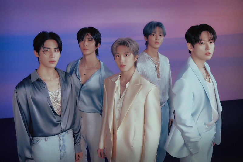 SF9, 미니 14집 ‘판타지’ 두 번째 콘셉트 포토 공개…시크+차가운 눈빛