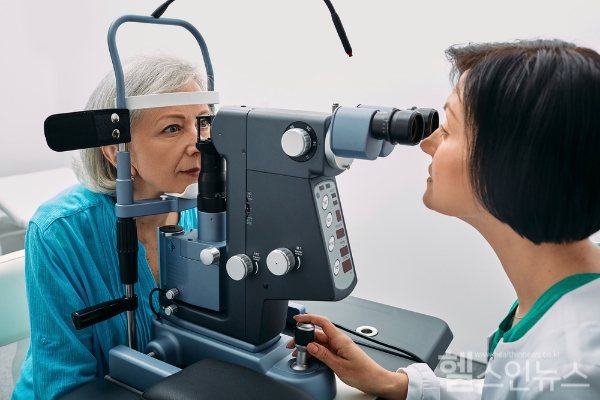 안과 수술 중 건수가 가장 많은 백내장 수술, 그러나 여름철에는 수술을 피하는 게 좋다고? 적정 온도만 유지하면 수술 피할 이유 없어 (클립아트코리아)