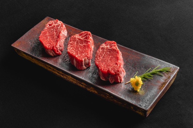 코트야드 메리어트 서울 남대문 호텔, 2024 추석 선물 세트 출시…‘호텔 소믈리에와 총주방장이 엄선’