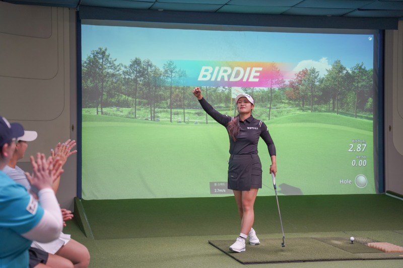 지난 18일(일) 대전 골프존조이마루에서 열린 2024 롯데렌탈 롯데렌터카 GTOUR WOMEN’S’ 5차 대회 우승자 홍현지 경기 모습.