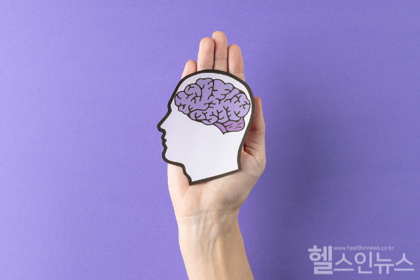 뇌출혈과 뇌경색으로 나뉘는 뇌졸중. 기온변화 높은 환절기 뿐만 아니라 여름철에도 각별한 주의 필요해 (클립아트코리아)