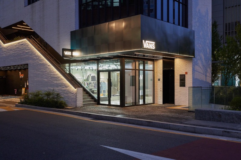 반스 성수, 새로운 브랜드 콘셉트 스토어 오픈