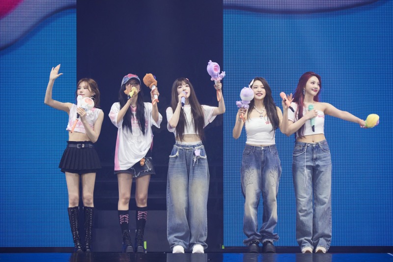 레드벨벳, 방콕에서 아시아 팬콘 투어 본격 스타트…2회 공연 전석 매진 대성황