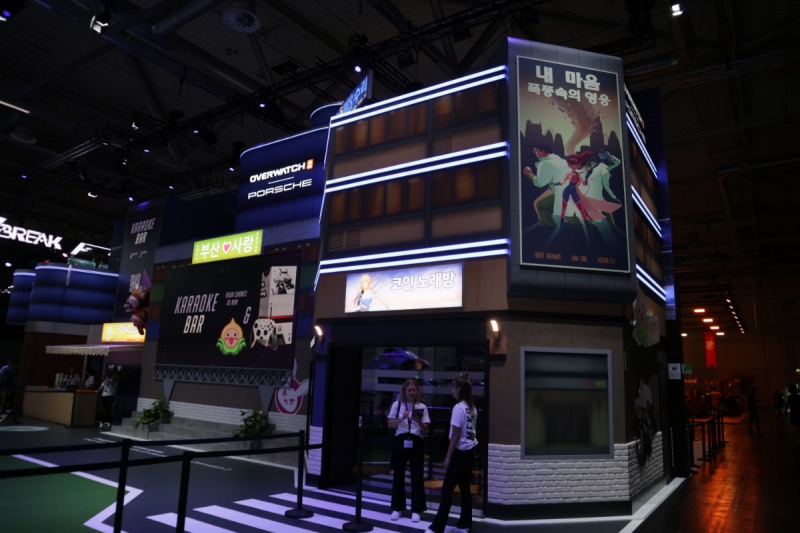 가장 우측에서는 코인노래방이 위치했습니다.