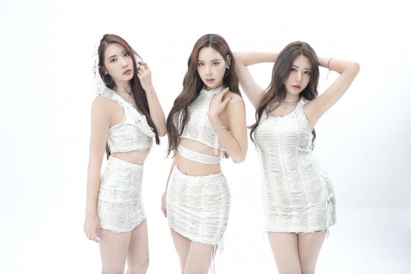 클레오, 신곡 ‘유어 마인’ 개인 티저 이미지 공개…3인 3색 매력 발산