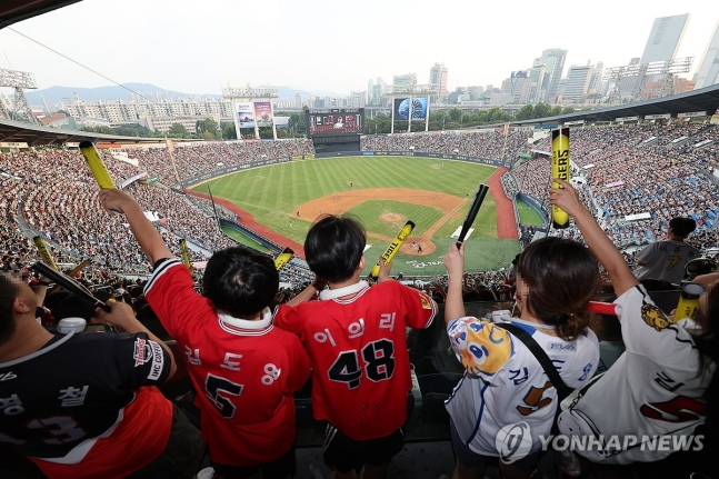 한국프로야구 시즌 최다 관중 신기록