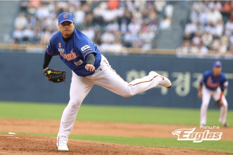 역투하는 류현진