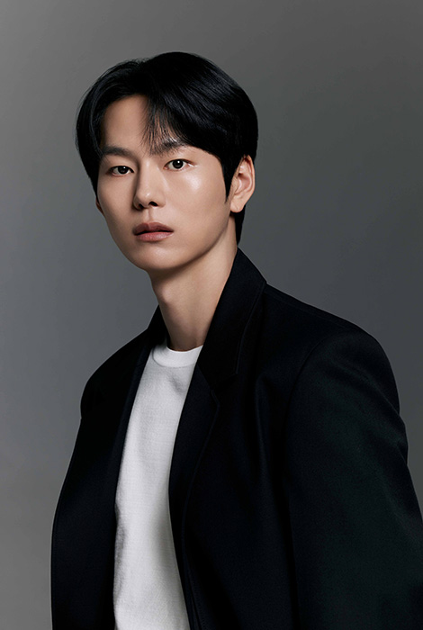 박선호, 새 프로필 공개…‘담백한 카리스마+훈훈함’ 공존