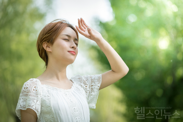 낮에는 후끈한 더위 계속... 여름철 다양한 이유로 손상된 피부, 어떻게 해야 현명하게 회복할 수 있는 걸까 (바노바기성형외과 제공)