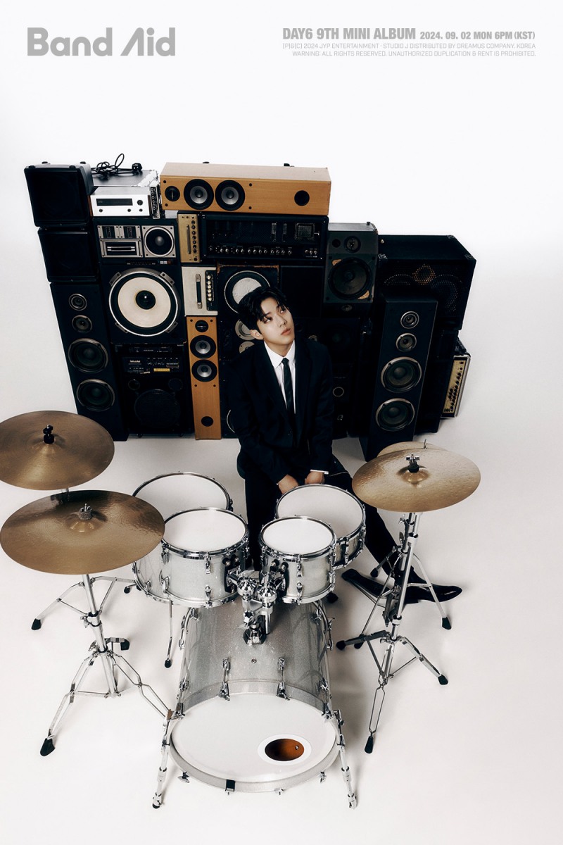 데이식스 도운, 새 미니 앨범 ‘밴드 에이드’ 개별 티저 속 설렘 자극하는 눈빛