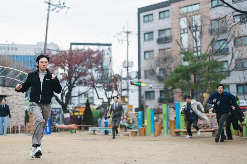 ‘강매강’ 김동욱, 맑눈광 신임반장 독보적 캐릭터 완성