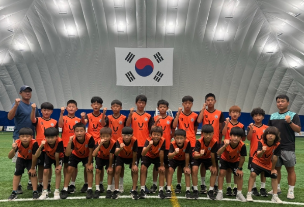 대회에 출전한 예산FC 선수들이 선전을 다짐하는 모습
