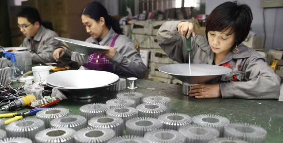 (상보) 중국 8월 차이신 제조업 PMI 50.4로, 예상(50.0) 상회...전월 49.8