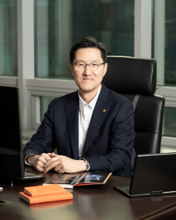 한화인더스트리얼솔루션즈는 2일 오전 서울 더 플라자 호텔에서 창립총회를 열고 공식 출범했다고 밝혔다. 사진은 한화인더스트리얼솔루션즈 대표이사 겸 이사회 의장으로 선임된 한화비전 안순홍 대표의 모습. (사진 = 한화인더스트리얼솔루션즈 제공)