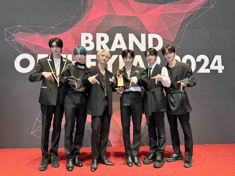 템페스트, ‘2024 올해의 브랜드 대상’ 2관왕 수상 쾌거…"행복과 위로 드리는 그룹으로 성장할 것"