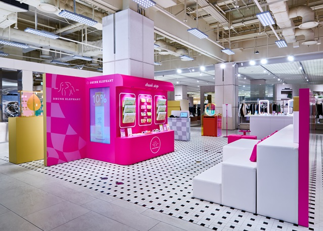 드렁크엘리펀트, 여의도 더현대서울에 ‘비타민 글로우 팝업 스토어’ 열어