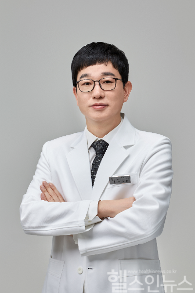 부산 리쥬브포맨의원 김훈 원장
