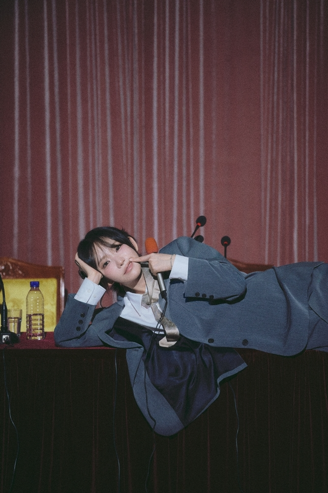 QWER 마젠타, 미니 2집 '알고리즘스 블러썸' 콘셉트 포토 공개…이제껏 보지 못한 새 얼굴