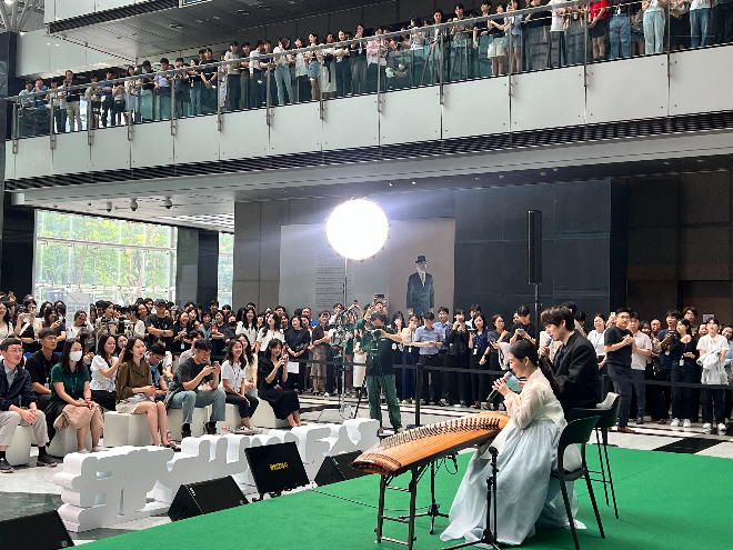 포스코1%나눔재단, 규현 X 김보경 버스킹 공연을 통해 장애예술인의 예술성과 나눔의 가치 전달