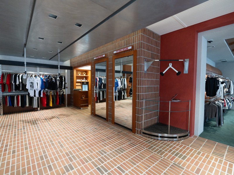 HDEX(에이치덱스), 힘도산(HYM DOSAN) 플래그십 스토어 오픈