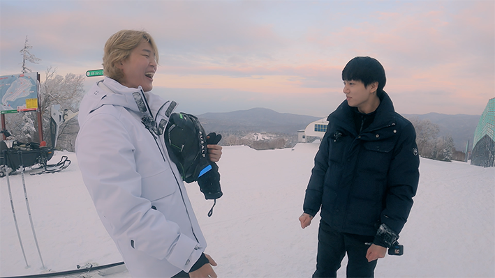 방탄소년단 지민, 정국의 ‘이게 맞아?!’ 삿포로 에피소드로 본 퓨잡 2024 FW 겨울 패션