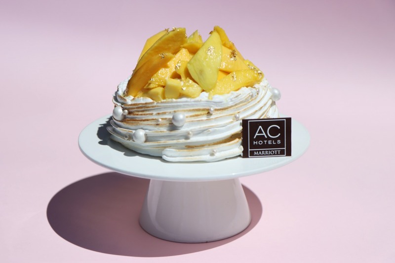 AC 호텔 바이 메리어트 서울 강남, AI가 디자인한 망고 머랭 케이크 선봬…MZ세대 취향 저격