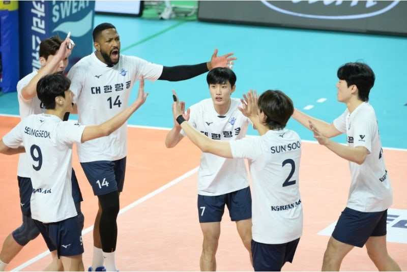 대한항공, OK저축은행에 3-0 완승...요스바니 27점