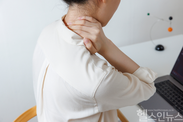 아무 생각없이 계속했던 잘못된 식습관이 부르는 자가면역질환 '피부근염'... 갑작스럽게 근력 약화되거나 피부 발진 등 증상 보이면 즉시 정확한 진단 받아보는 게 좋아 (클립아트코리아)