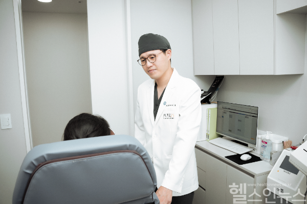 인트로성형외과 박선준 원장