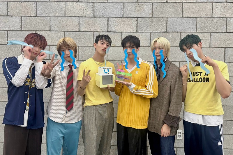 ‘더쇼’ 피원하모니, 신곡 'SAD SONG'으로 1위…"항상 빛나게 해주는 팬들 감사"