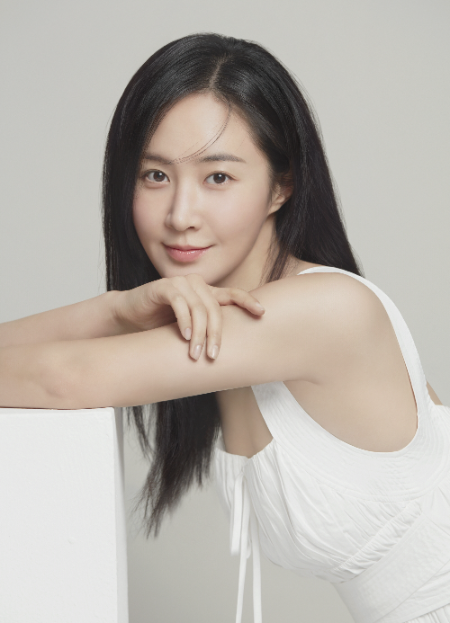 소녀시대 멤버이자 배우 권유리