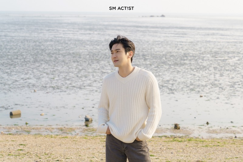 ‘DNA 러버’ 최시원, 청량 그 자체…그림 같은 비주얼 비하인드 컷 공개