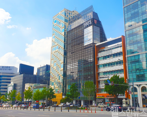 고려대의료원의 ESG 활동을 주도하고 있는 사회공헌사업본부가 위치한 청담 고영캠퍼스 전경. 고대의료원은 ESG 본격 실천에 대한 상징적 의미로 본부를 강남 한복판에 배치시켰다. (고려대의료원 제공)