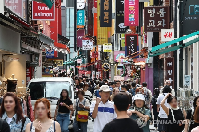 지난해 전국 사업체 9.9만개 증가…도소매 웃고 제조업 울고