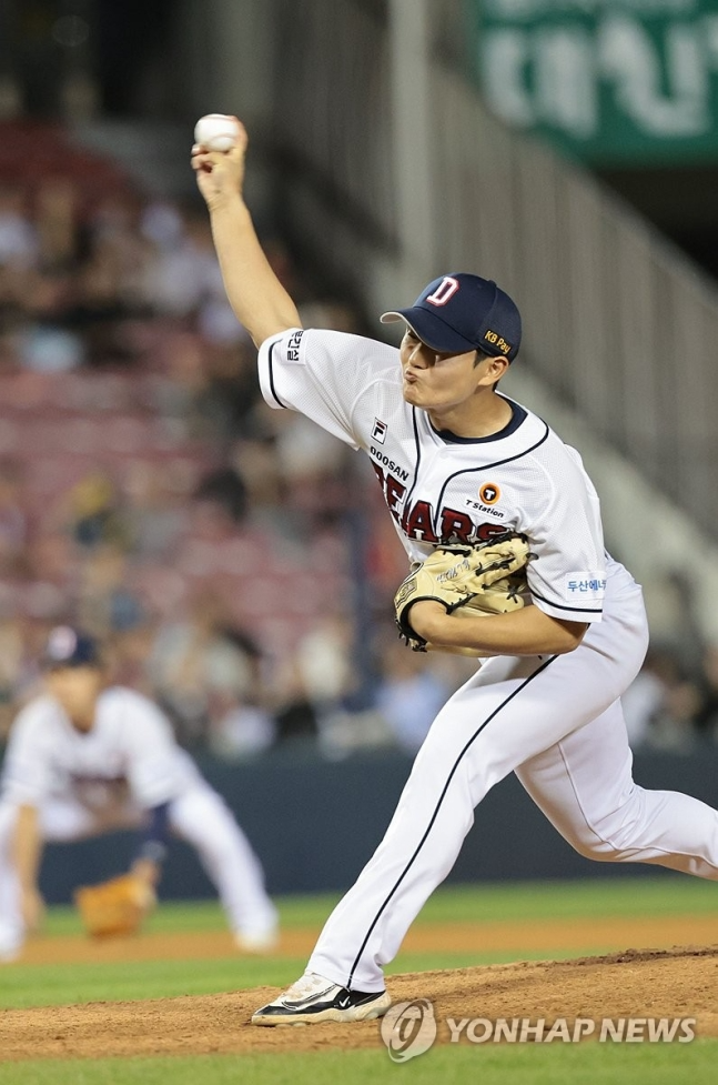 투구하는 김택연